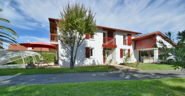 Villa au calme - Bidart centre historique