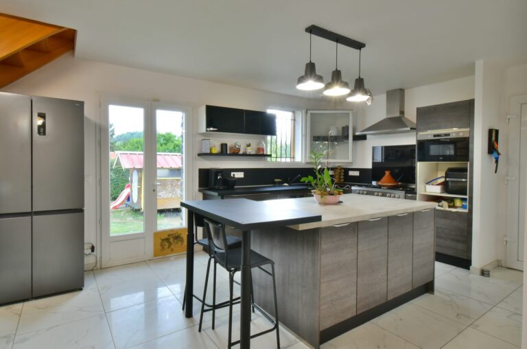 Maison contemporaine avec piscine